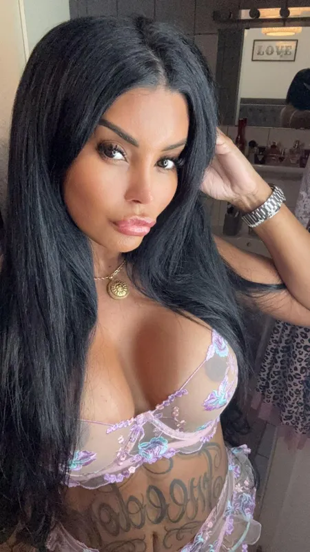 TS BRUNA PERFEKT KÖRPER 🔥 – Trans Escort Stolberg