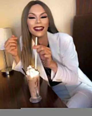 Sexi Azra – Trans Escort Augsburg