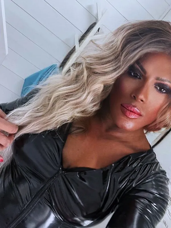 Mistress Donatella1 – Trans Escort Köln
