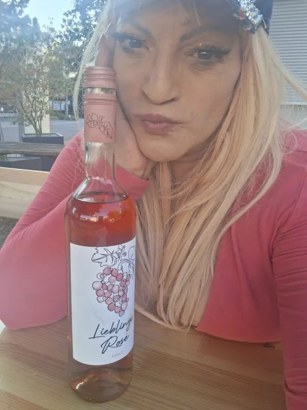 Mia mikita blow massage sexy verückt nur passiv – Trans Escort Stuttgart