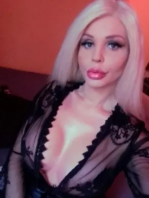 DEUTSCHE TS BARBIIE- NEUE NUMMER_Party 2471 – Trans Escort Köln