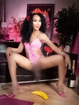 TS Tifany Latina XXL – Trans Escort Berlin