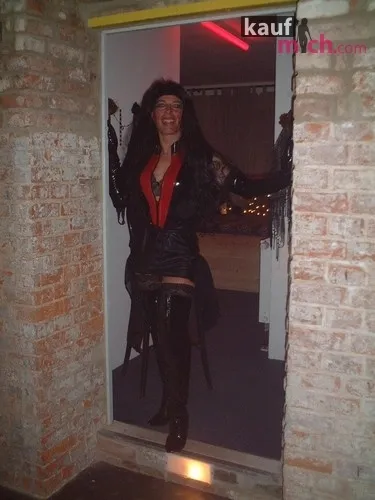 Mistress_Petra – Trans Escort Herford