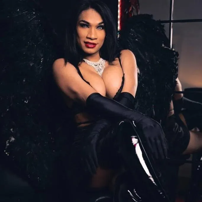Yamille 23xx6 – Trans Escort Hamburg