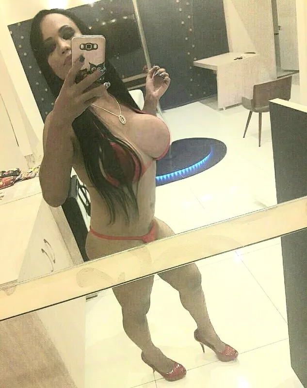 TS Gaby 22cm Überraschung 🍆💦 – Trans Escort Leipzig
