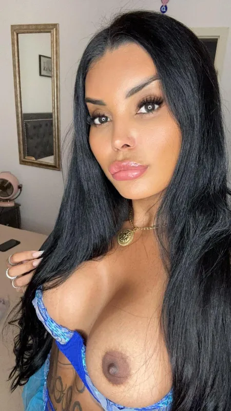 TS BRUNA PERFEKT KÖRPER 🔥 – Trans Escort Stolberg