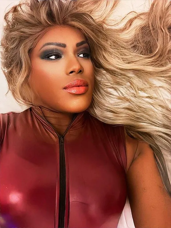 Mistress Donatella1 – Trans Escort Köln