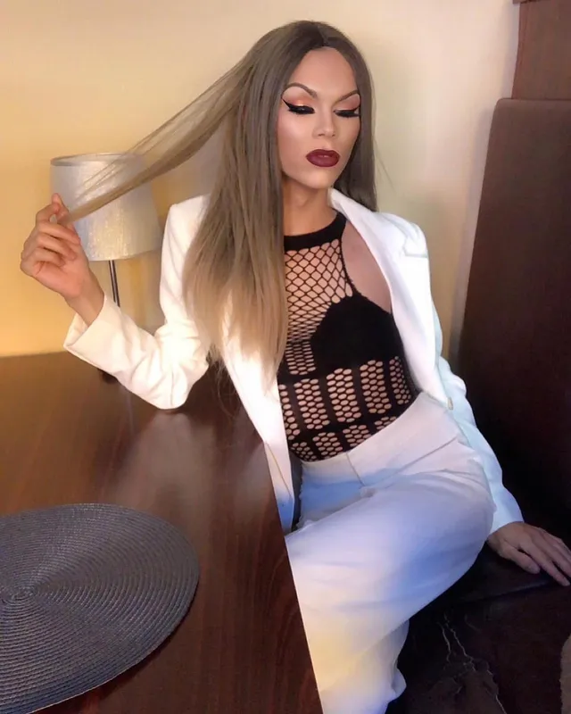 Sexi Azra – Trans Escort Augsburg