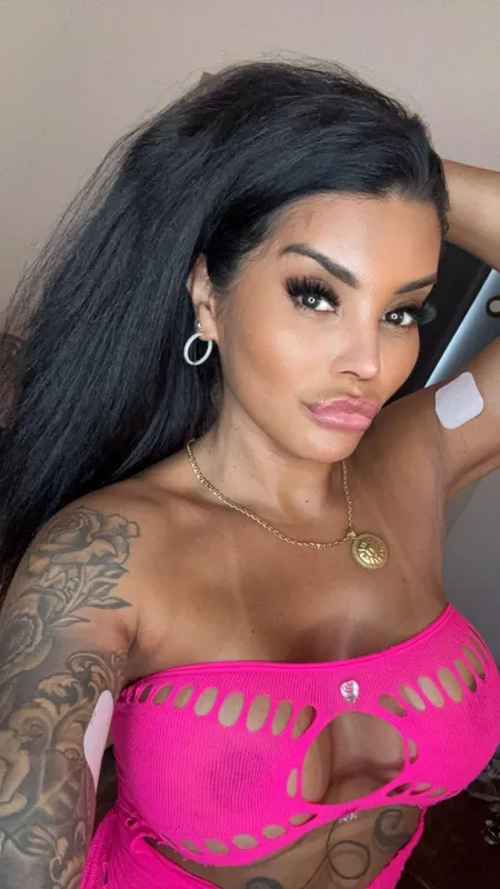 TS BRUNA PERFEKT KÖRPER 🔥 – Trans Escort Stolberg