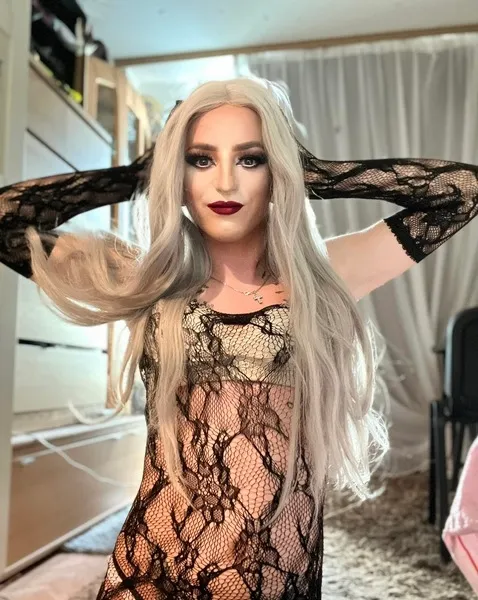 TS Larissa crossdresser Only whats app – Trans Escort Mainz