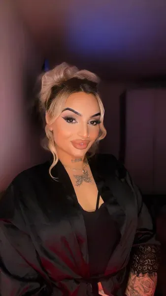 TS Arzu 🥰 Geile Lustfee – Trans Escort Duisburg