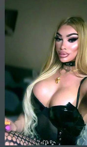 Tennie TS Deriya – Trans Escort Bad Oldesloe