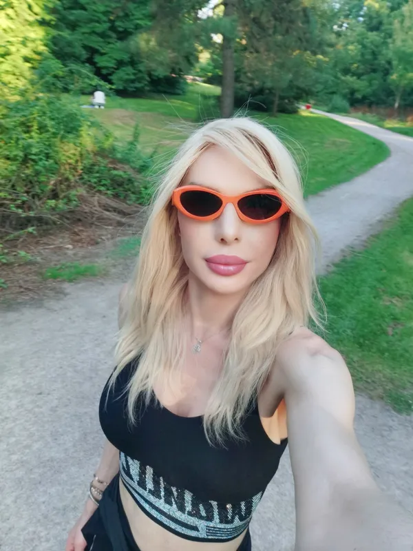 TRANS CHRISTINA SUPER HEISS - Nur für kurze Zeit in Hamburg – Trans Escort Hamburg
