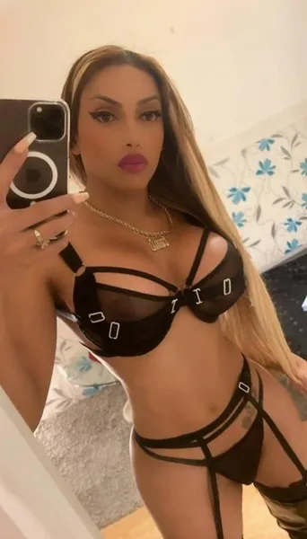 TS Isabella XXXL Party – Trans Escort Berlin