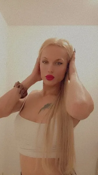 TS Deniza Ferari Lass Dich von ihrer Lust und Leidenschaft verzauber – Trans Escort Troisdorf