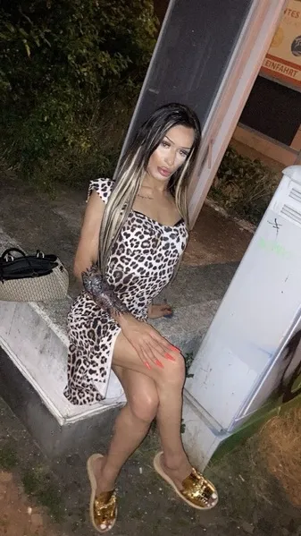TS Kira Partygirl 18 ganz neu – Trans Escort Halle (Saale)