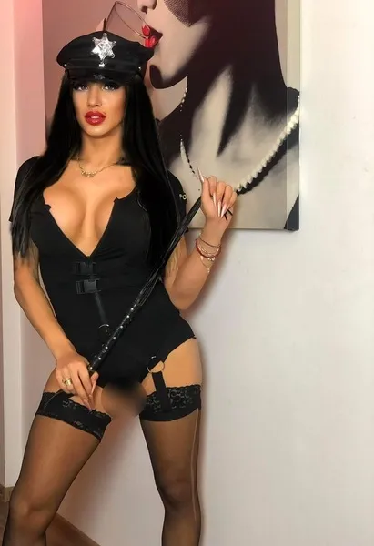TS Karla aus Italien – Trans Escort Hannover