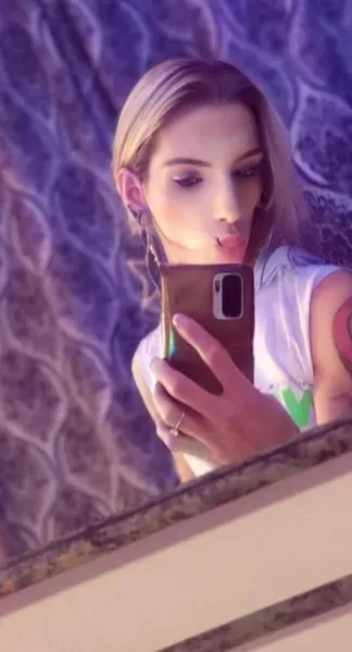 SLIM 💖 FEMININNEN 💖 SHEMALE 😘😍 – Trans Escort Berlin