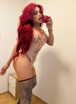 Trans Ariel Peli Rojo – Trans Escort Berlin